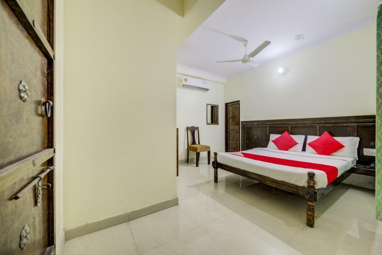 Oyo 40791 Hotel Hot N Fast Suratgarh Exterior foto
