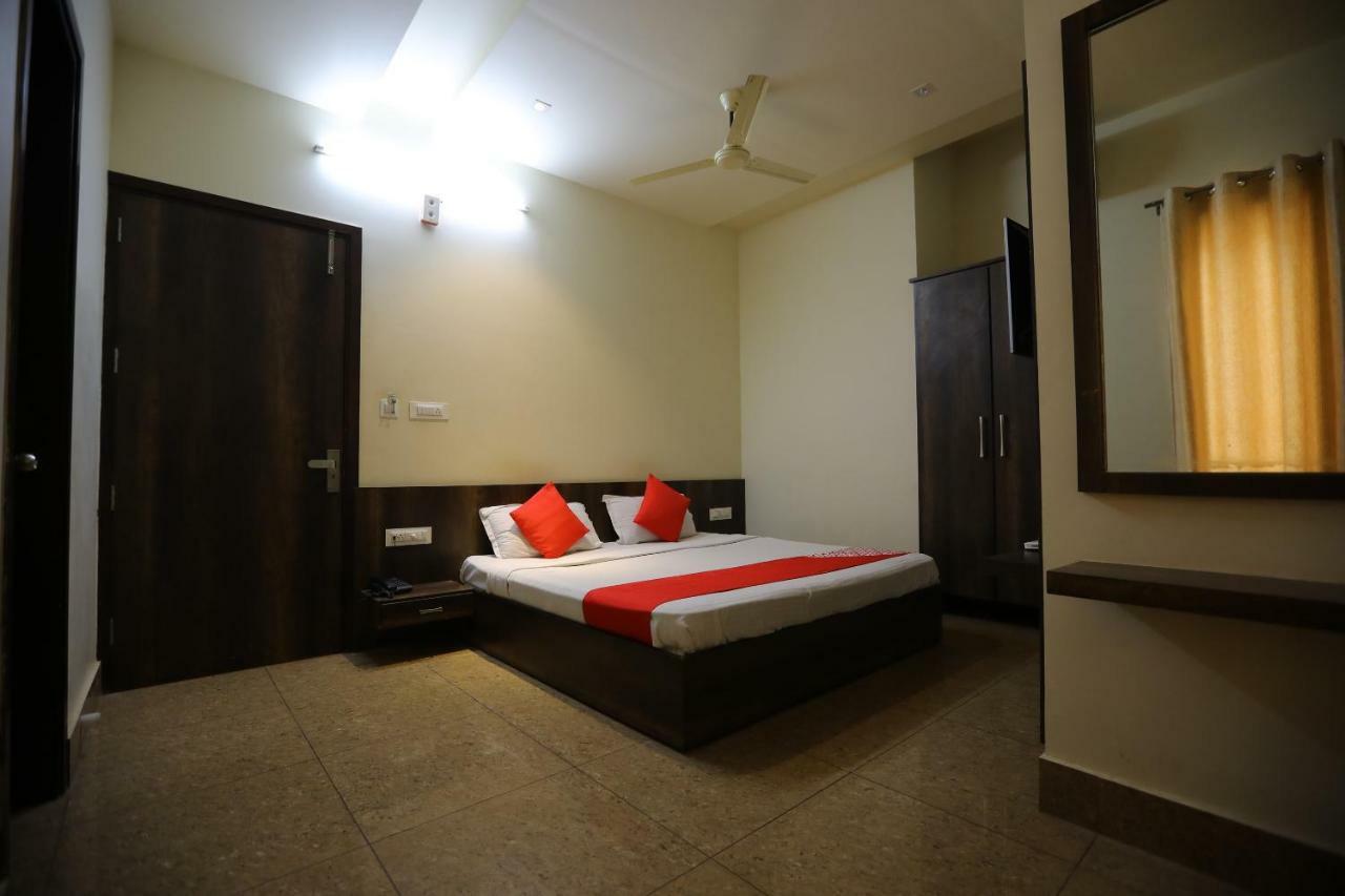 Oyo 40791 Hotel Hot N Fast Suratgarh Exterior foto